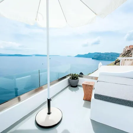 Caldera Serenity Cave Oia, Santorini Breathtaking Caldera Views Traditional Cave-style Luxury Outdoor Hot Tub Modern Comforts , * Oia (Santorini)