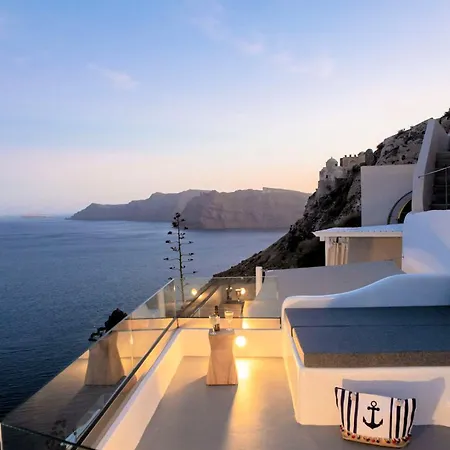 Villa Caldera Serenity Cave Oia, Santorini Breathtaking Caldera Views Traditional Cave-style Luxury Outdoor Hot Tub Modern Comforts , Oia (Santorini)